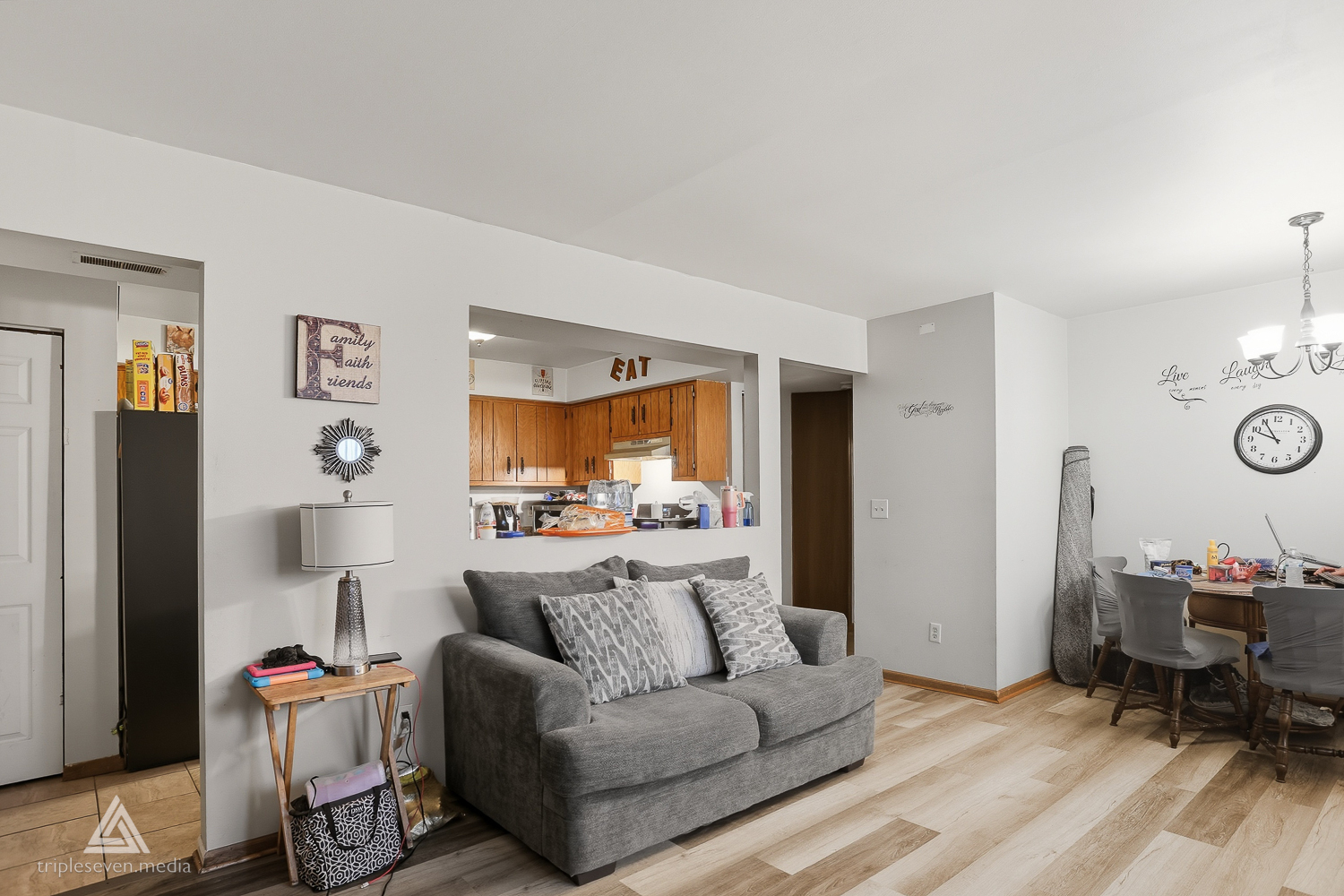 2390 Bicentennial Avenue, Crest Hill, IL 60435