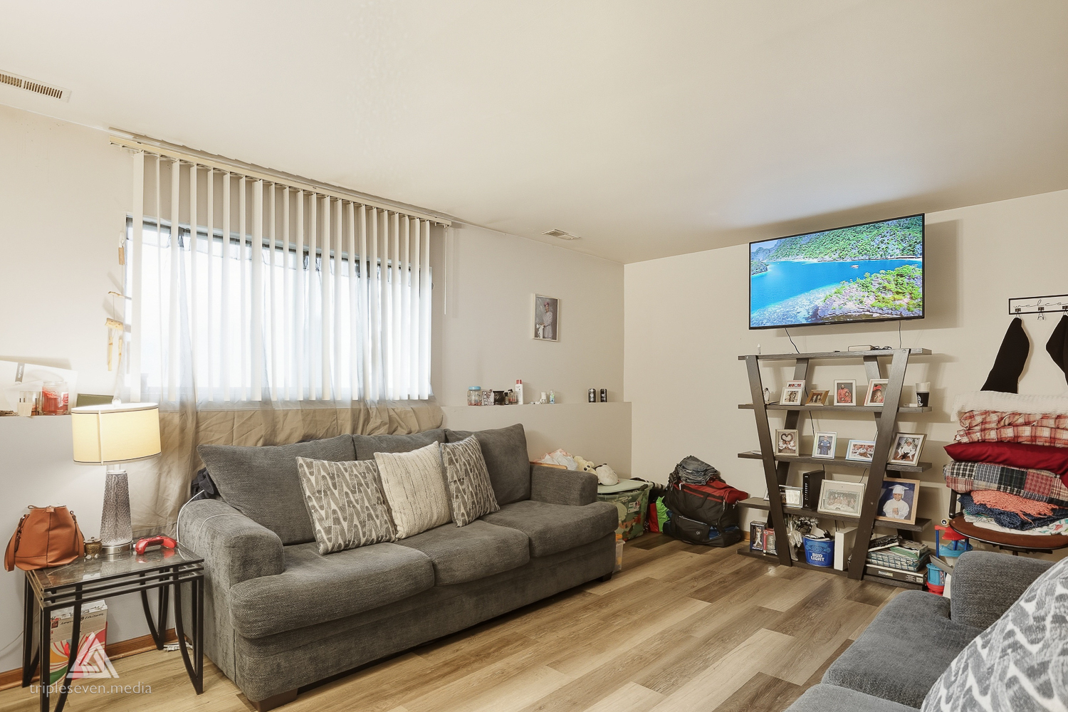 2390 Bicentennial Avenue, Crest Hill, IL 60435