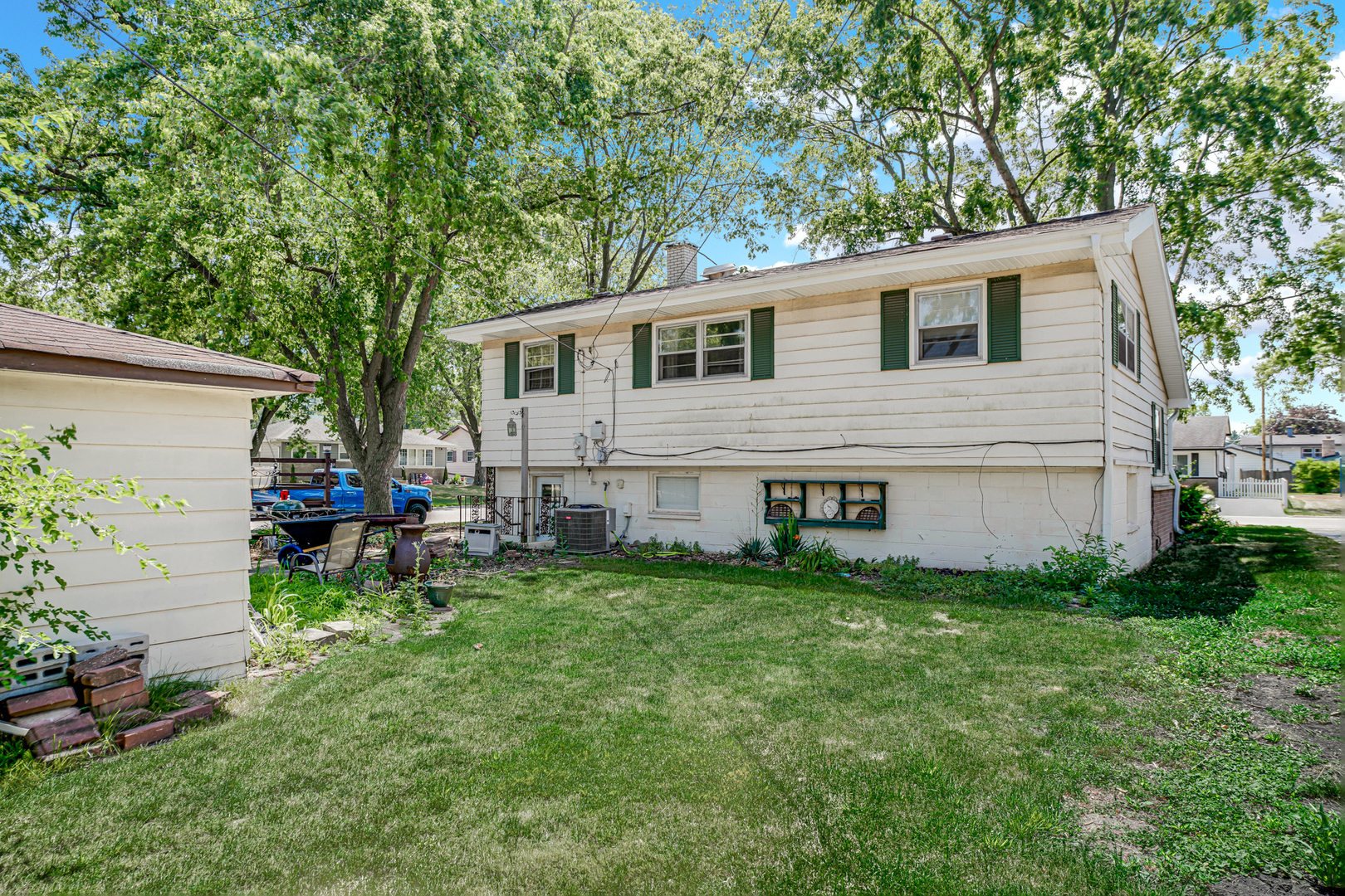 521 Michael Avenue, Crete, IL 60417