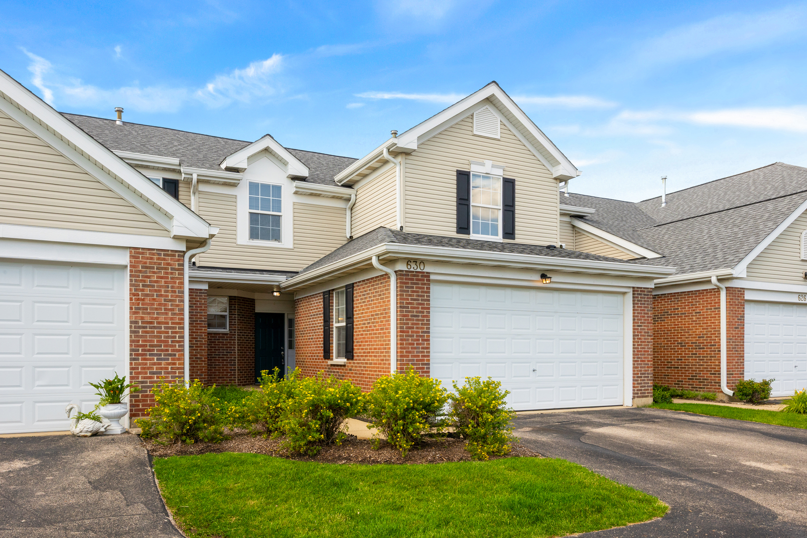 630 Legend Lane, McHenry, IL 60050
