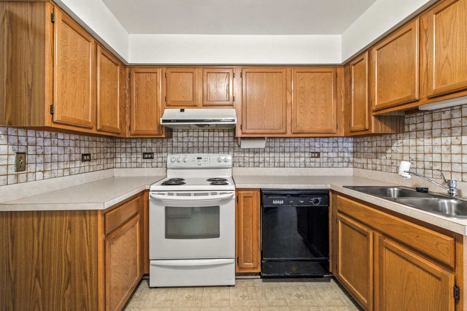 2S772 Timber Drive, Warrenville, IL 60555
