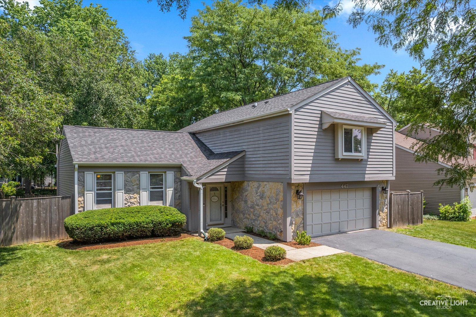 447 Newport Drive, Naperville, IL 60565