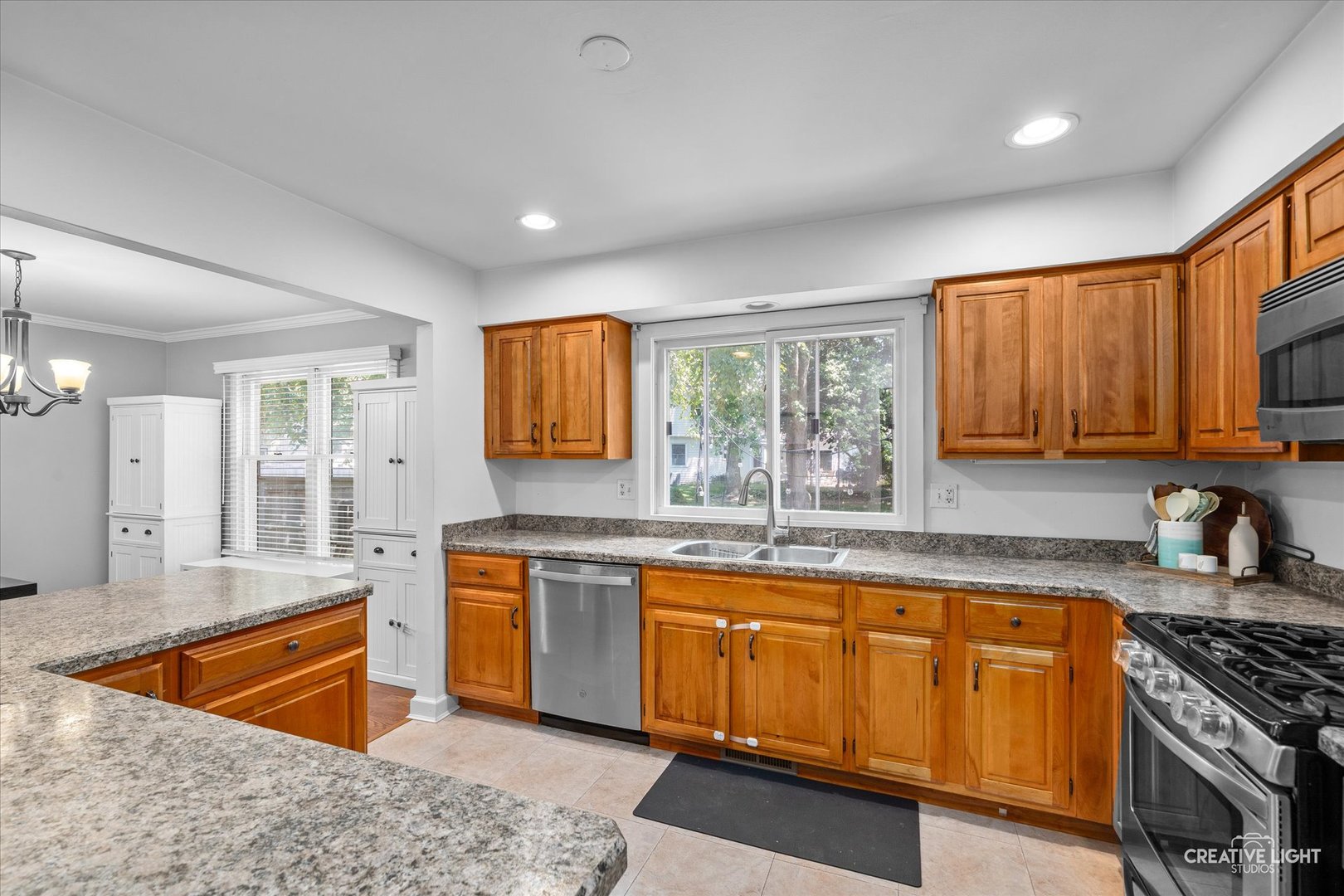 447 Newport Drive, Naperville, IL 60565