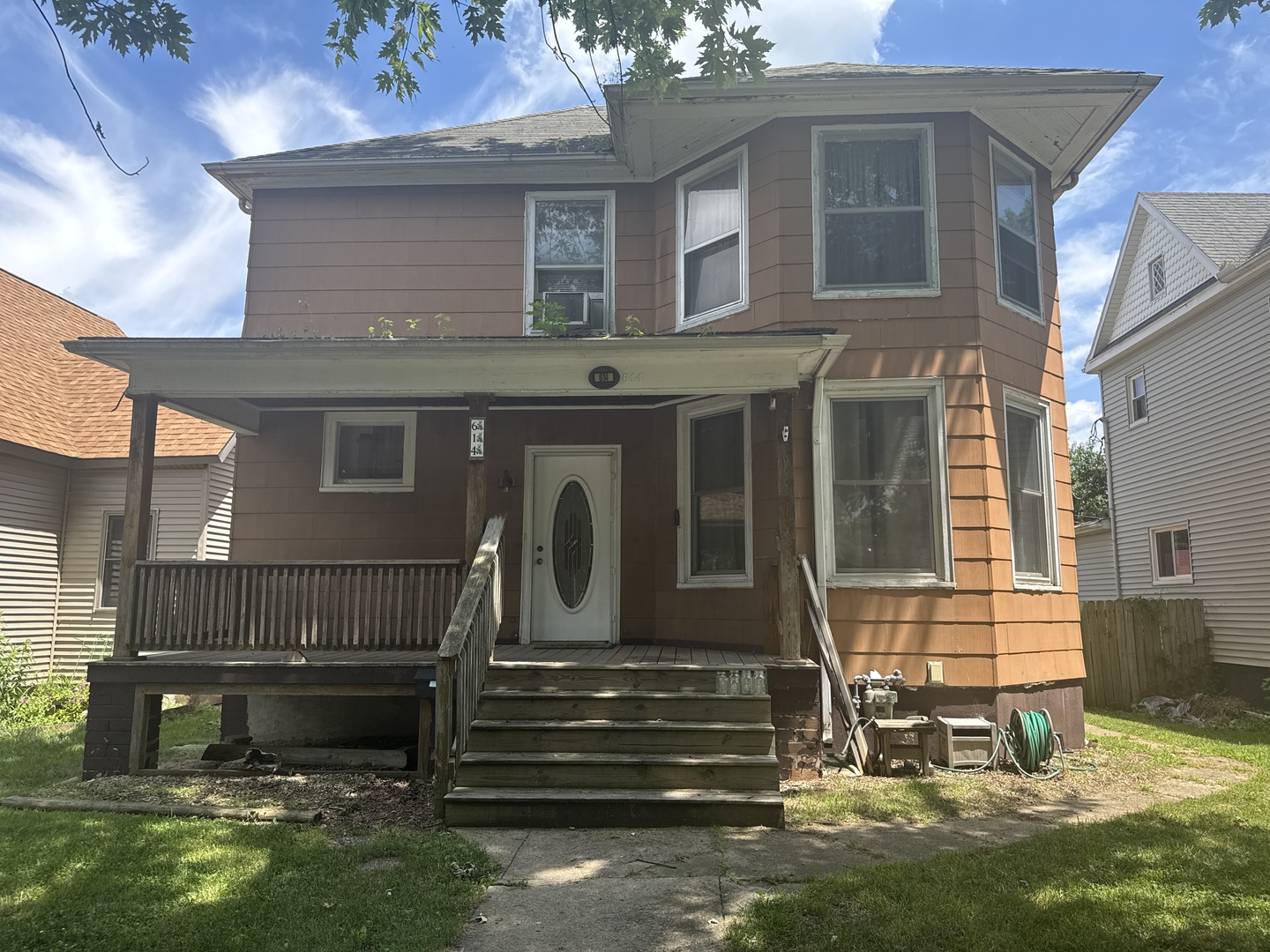 614 N Jackson Street, Clinton, IL 61727