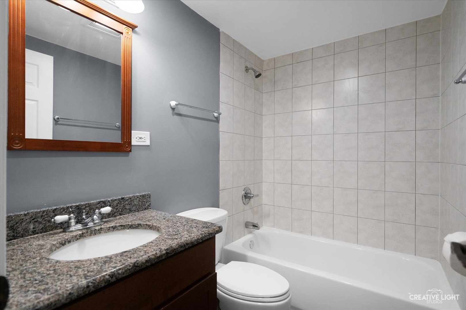 2300 OLD TAVERN Road #101, Lisle, IL 60532