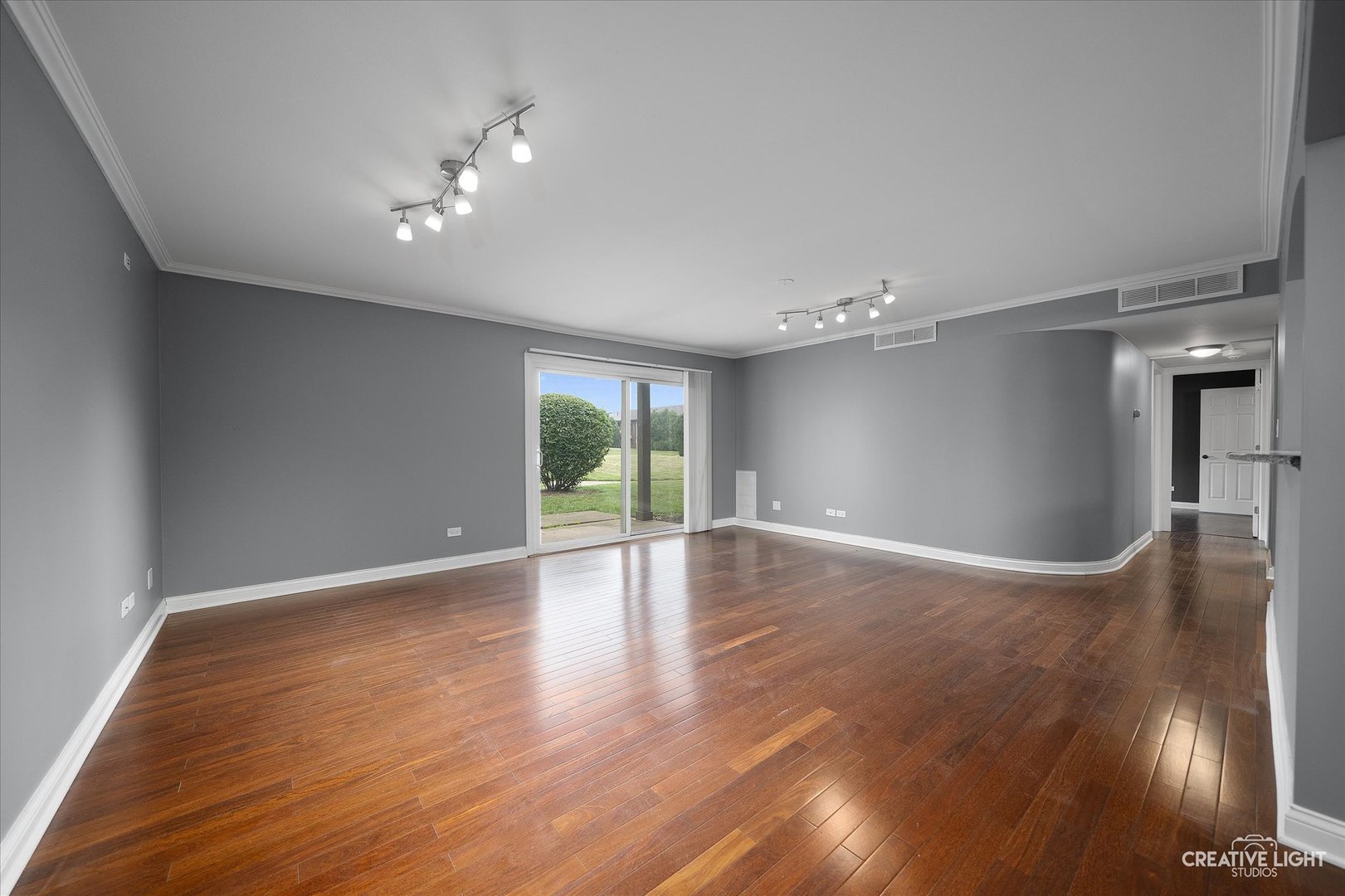 2300 OLD TAVERN Road #101, Lisle, IL 60532
