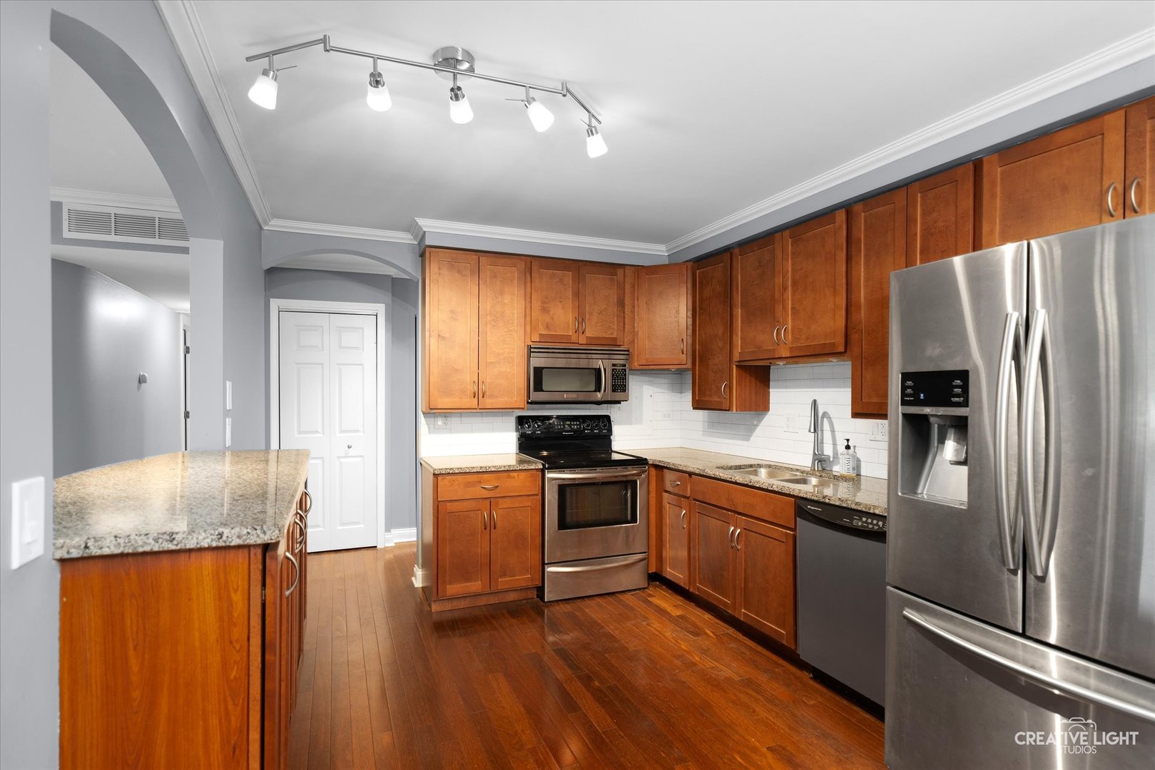 2300 OLD TAVERN Road #101, Lisle, IL 60532