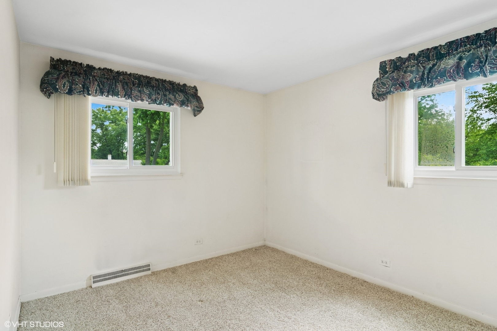 809 E Baldwin Road, Palatine, IL 60074