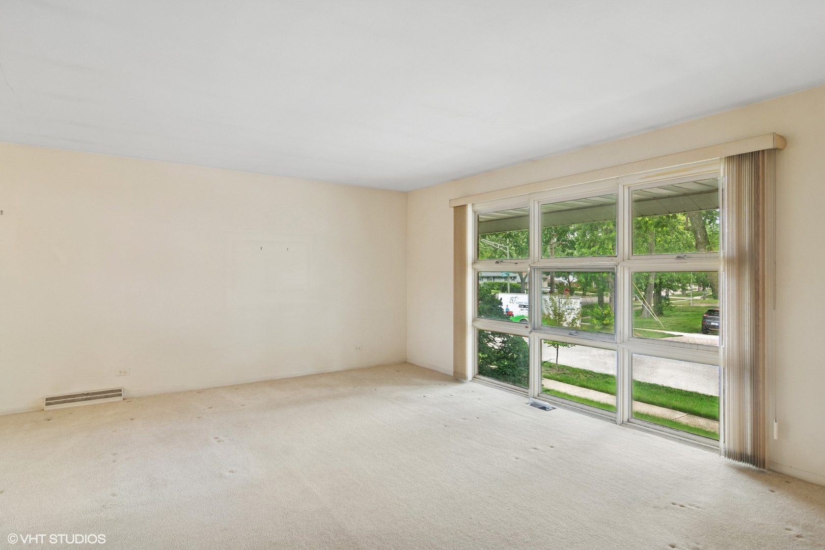 809 E Baldwin Road, Palatine, IL 60074