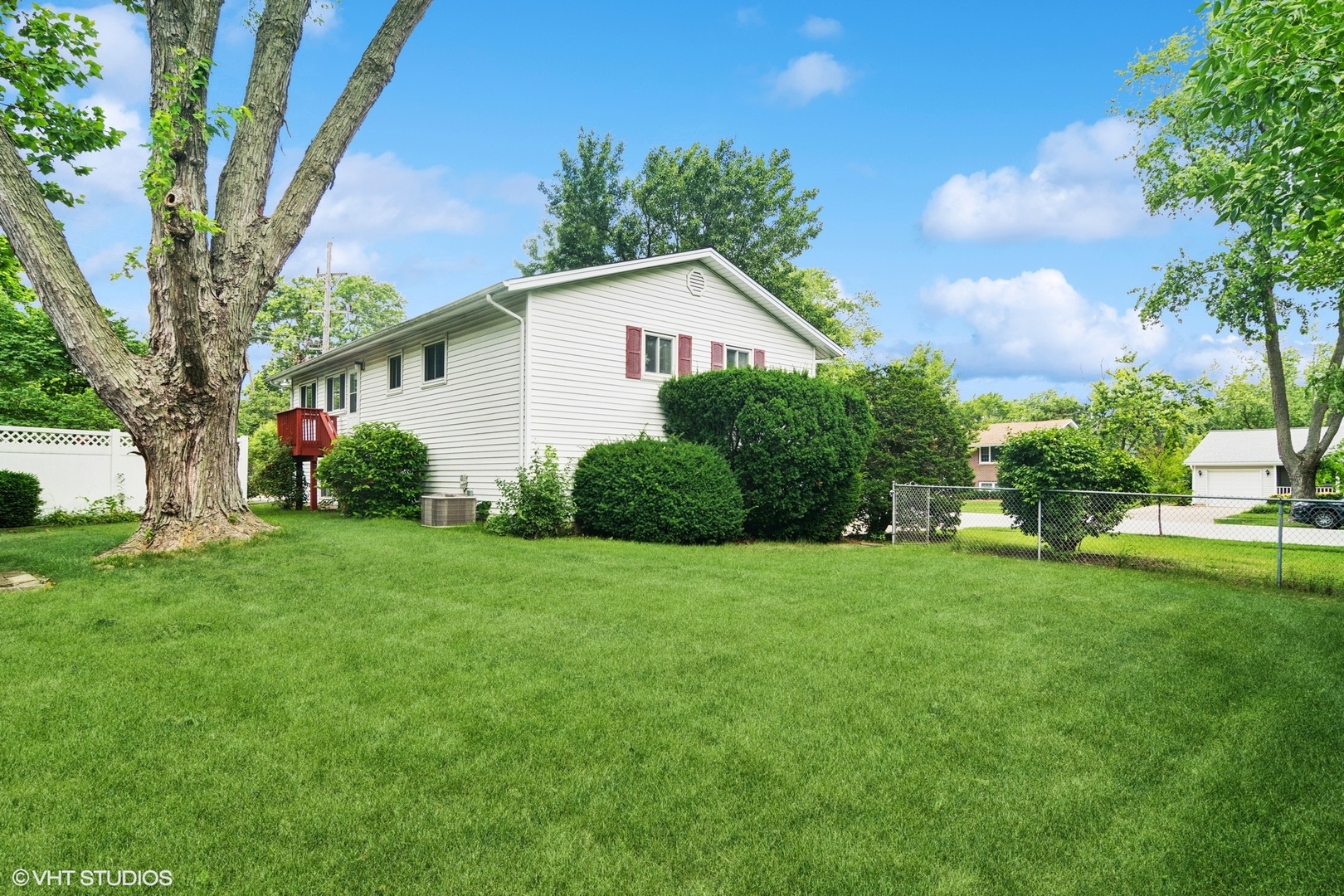 809 E Baldwin Road, Palatine, IL 60074