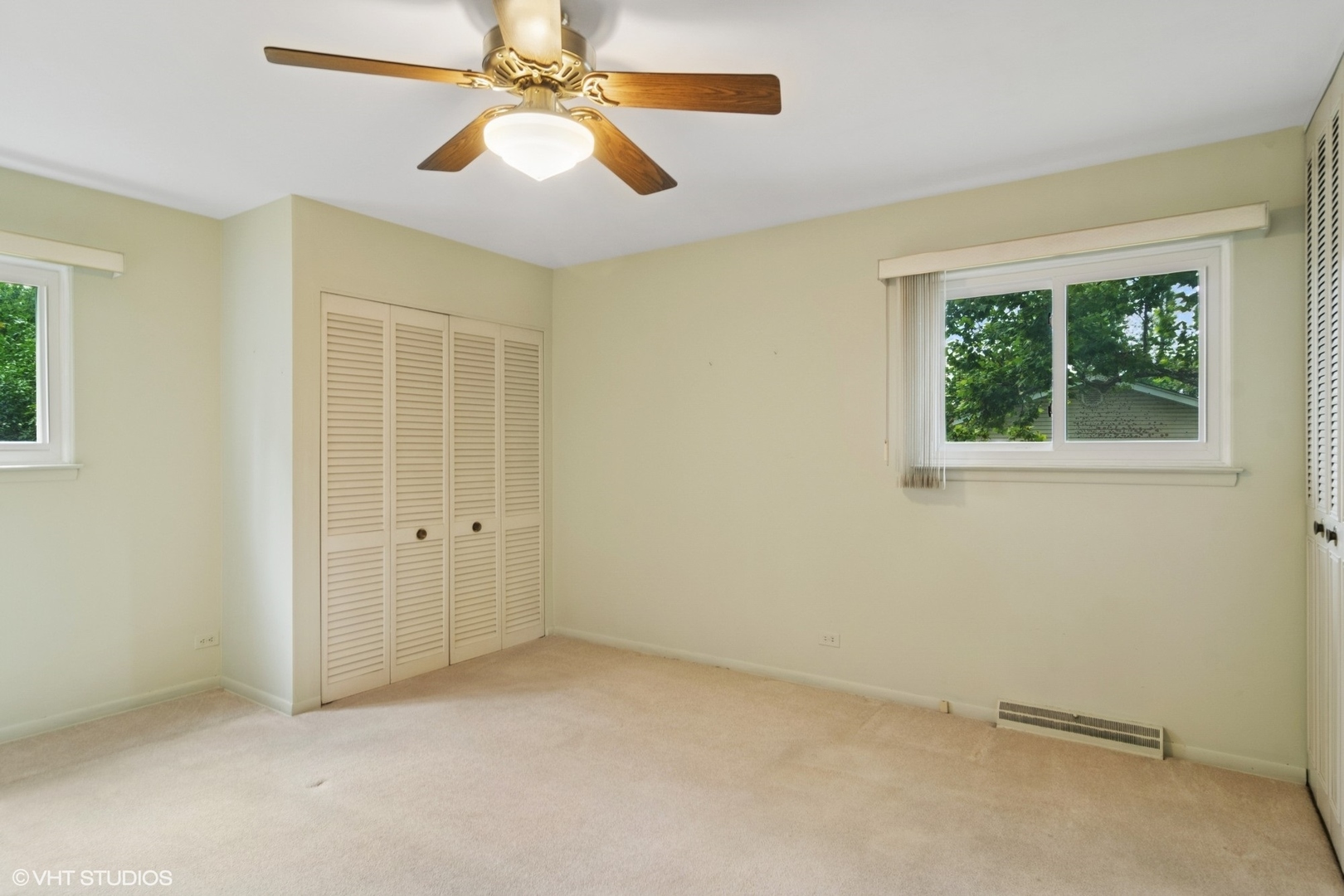 809 E Baldwin Road, Palatine, IL 60074