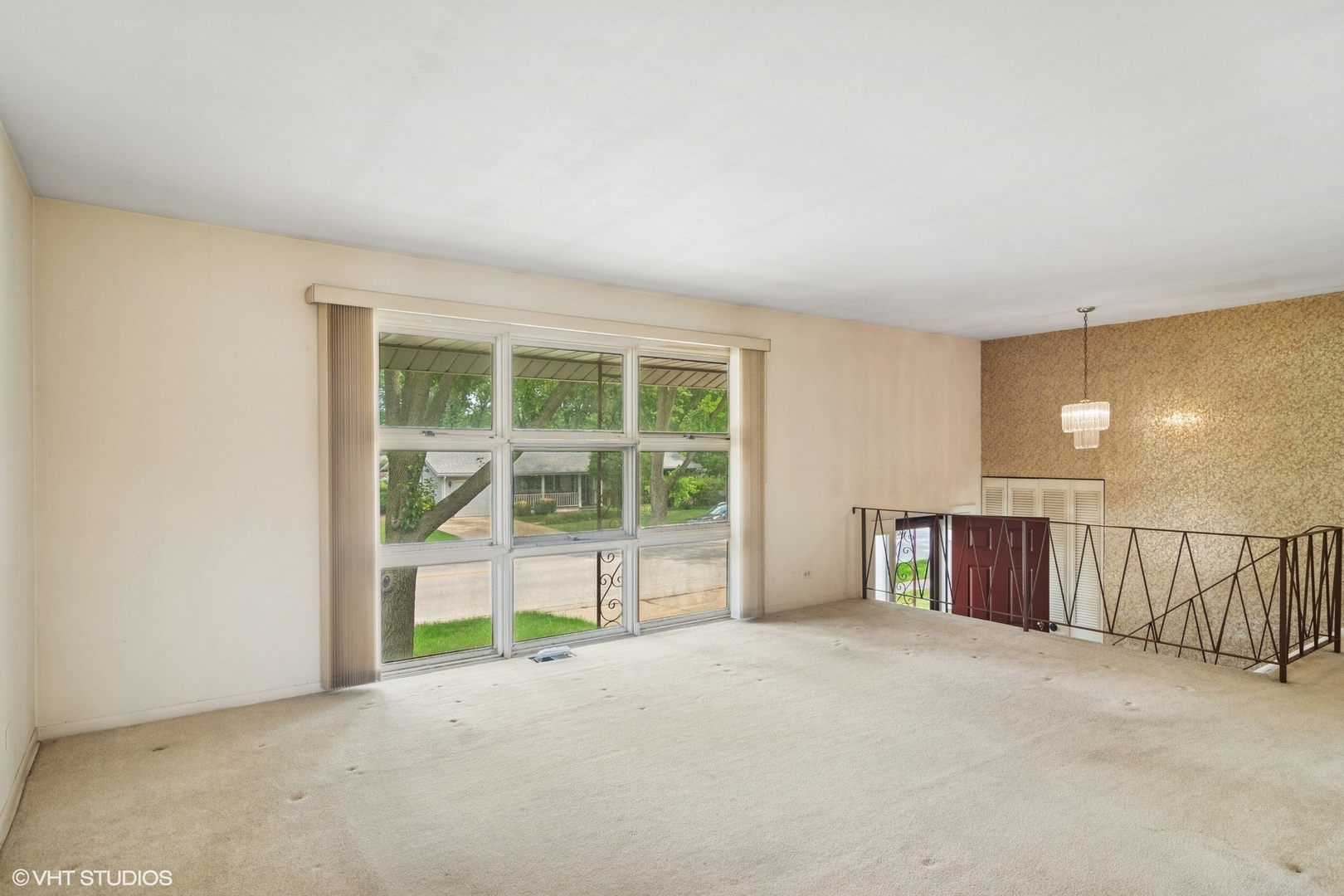 809 E Baldwin Road, Palatine, IL 60074