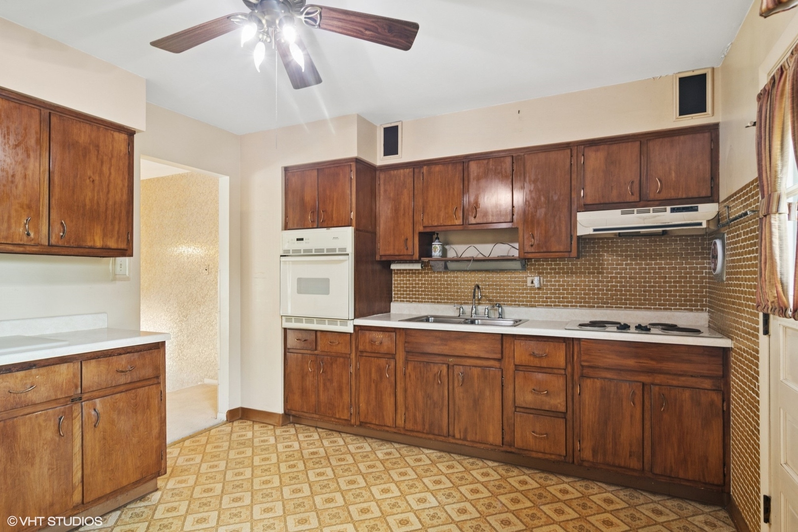 809 E Baldwin Road, Palatine, IL 60074