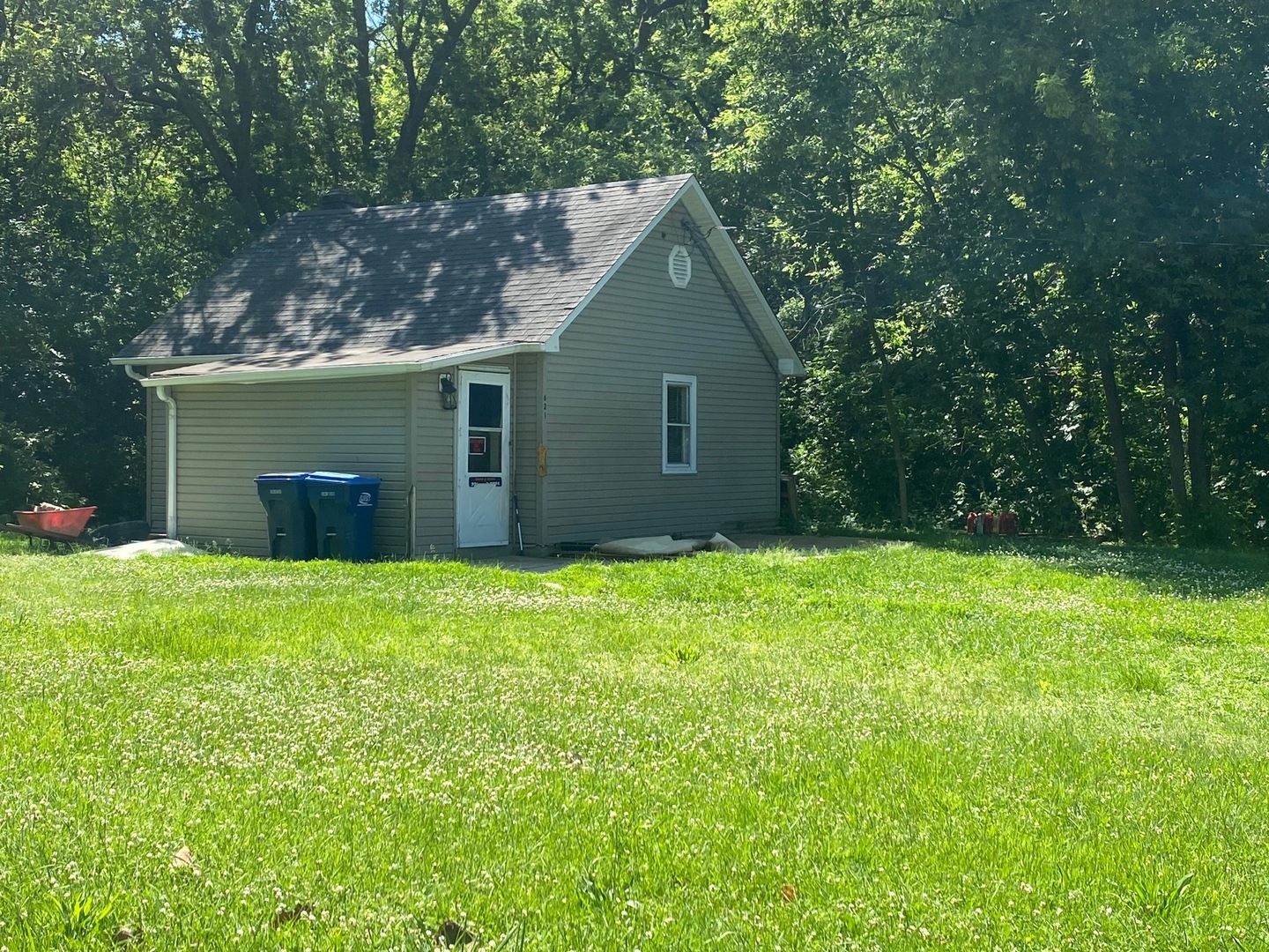 621 N Austin Avenue, Waukegan, IL 60085