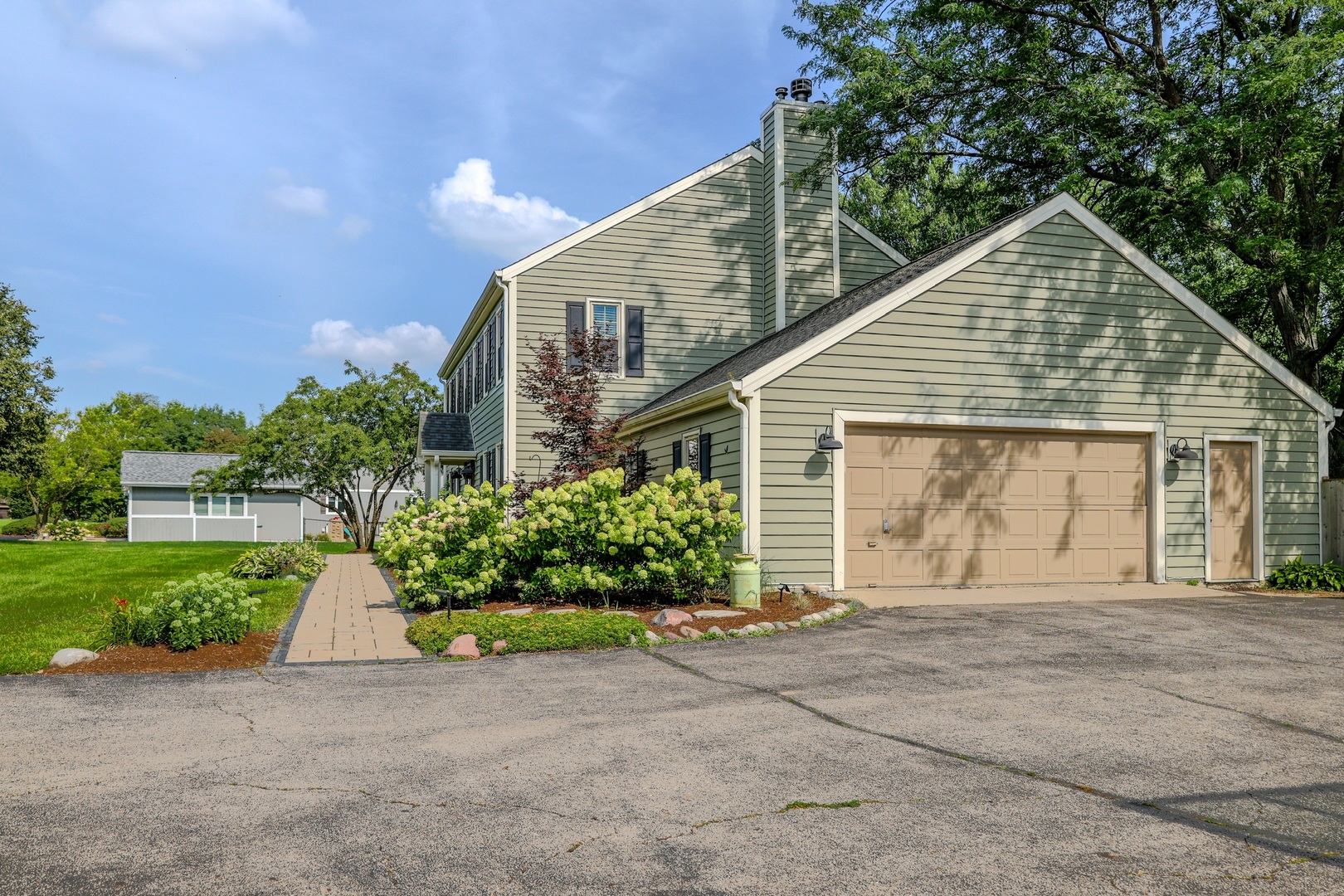 39W365 Hogan Hill, Elgin, IL 60124