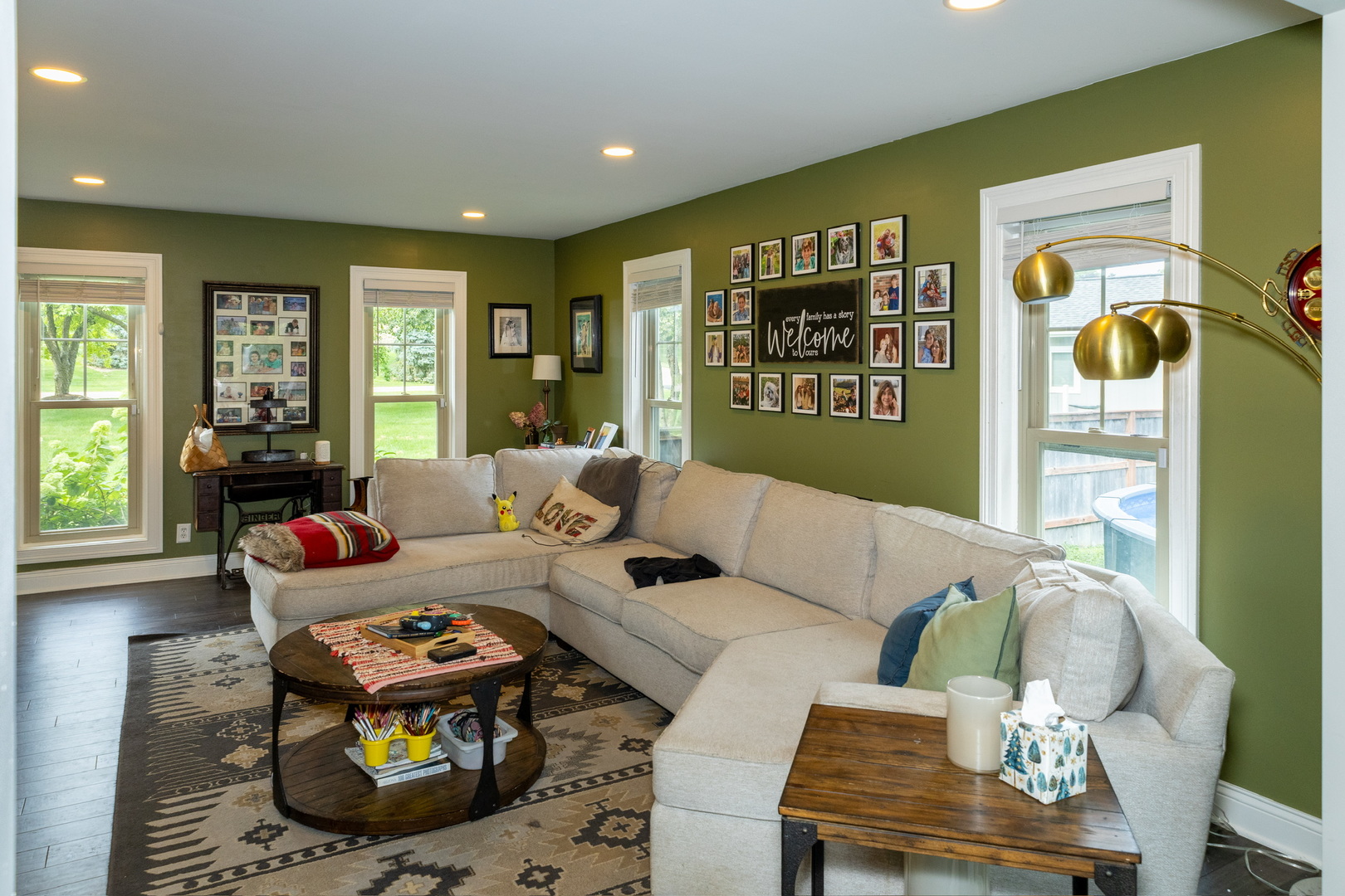 39W365 Hogan Hill, Elgin, IL 60124
