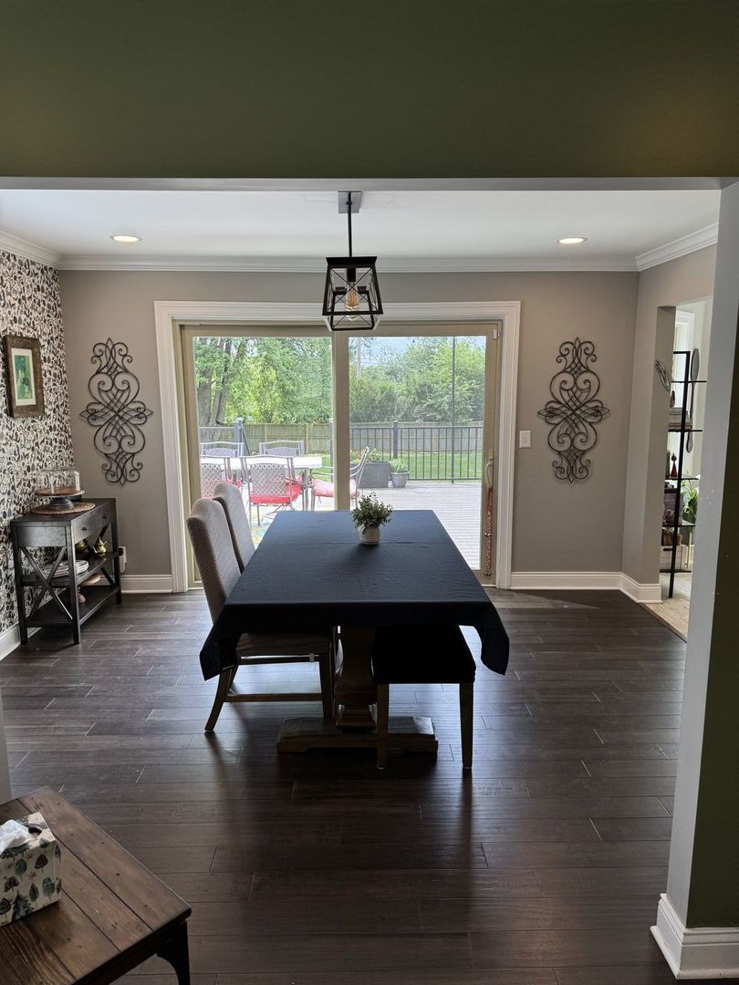39W365 Hogan Hill, Elgin, IL 60124