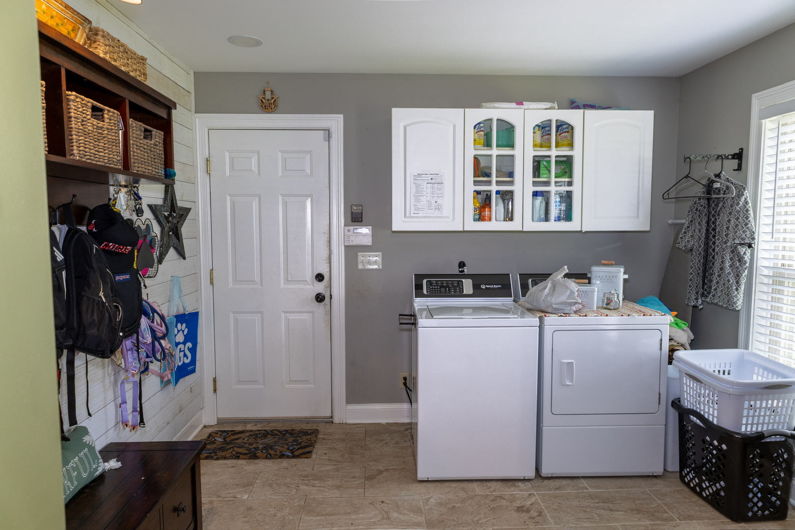 39W365 Hogan Hill, Elgin, IL 60124