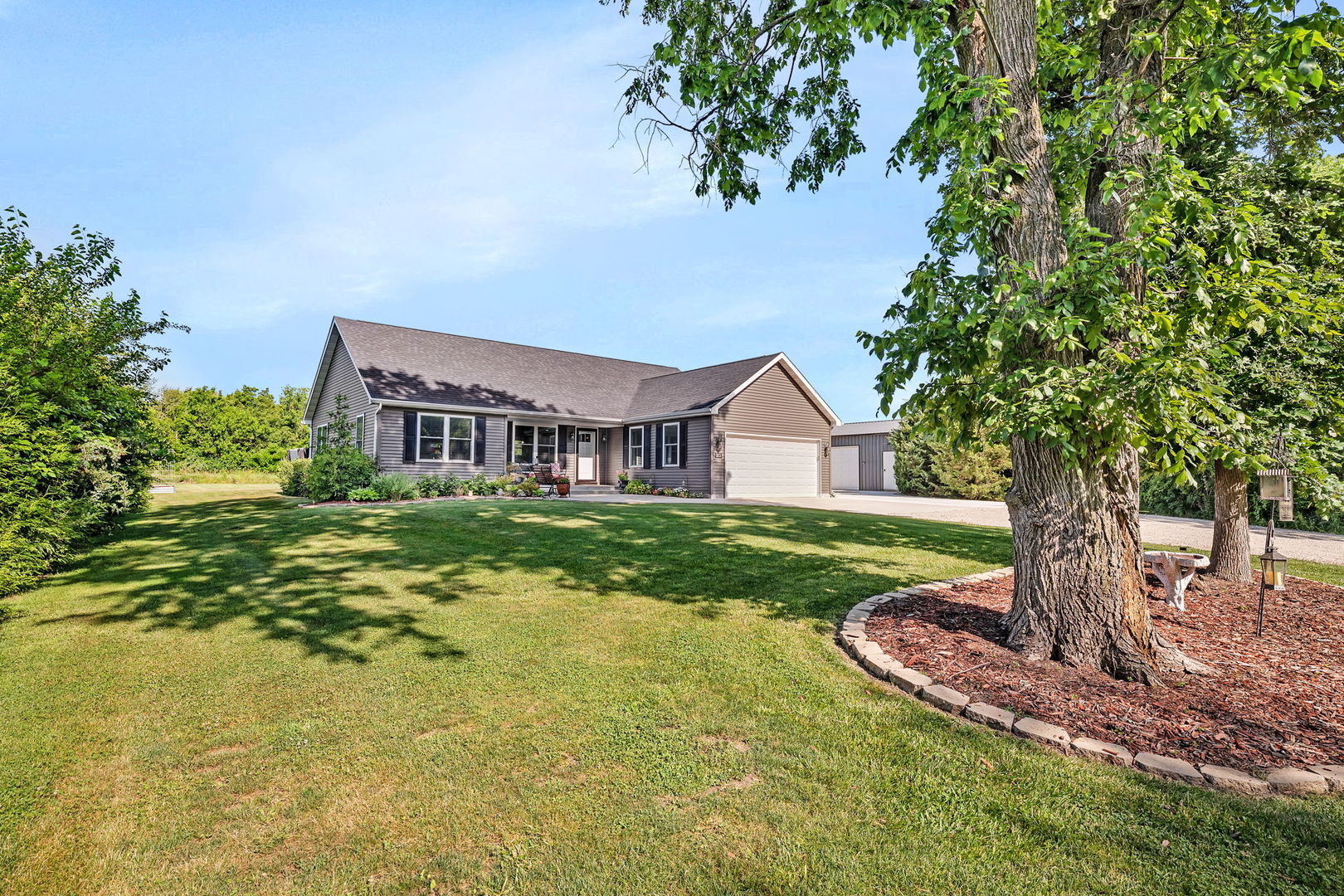2831 E 28th Road, Marseilles, IL 61341