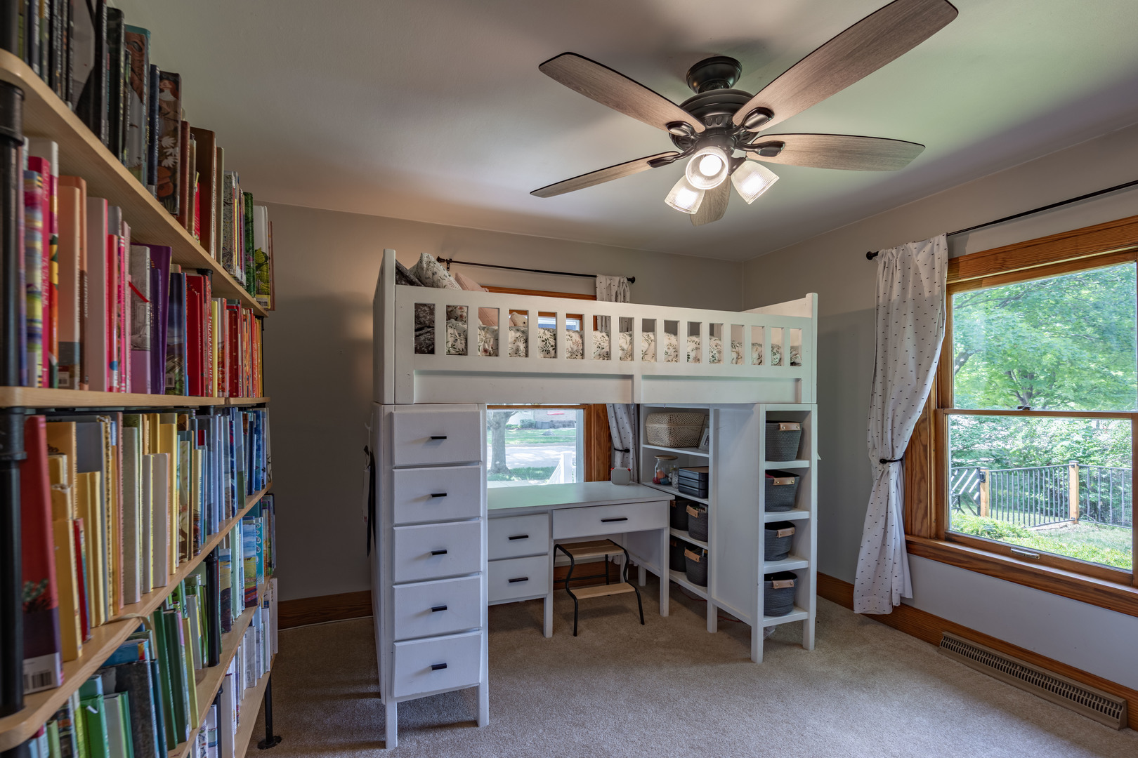 96 E Jackson Street, Oswego, IL 60543