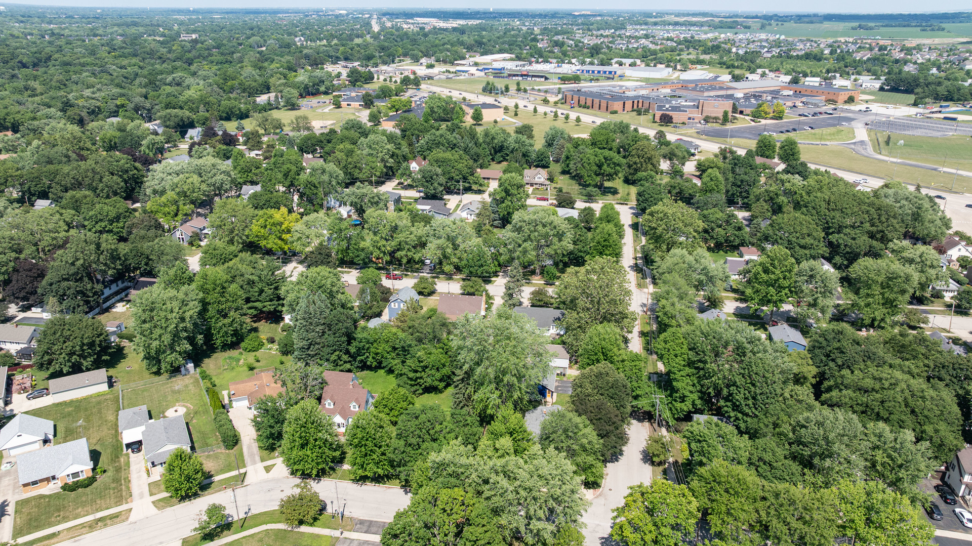 96 E Jackson Street, Oswego, IL 60543