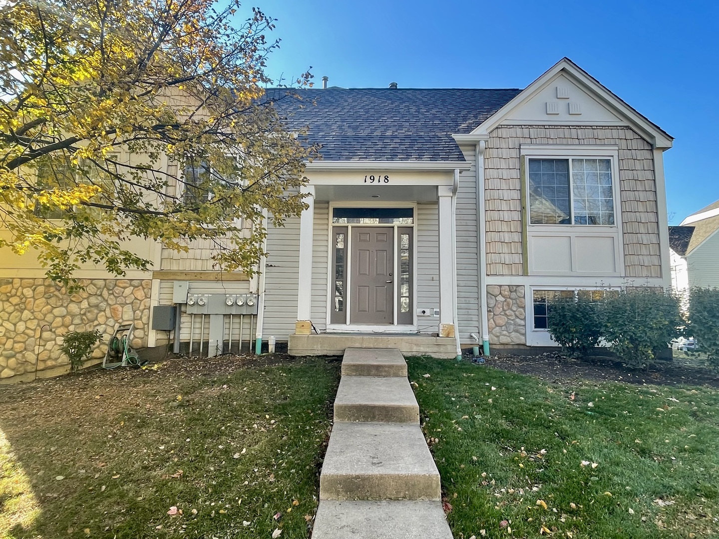 1918 Middlebury Drive, Aurora, IL 60503