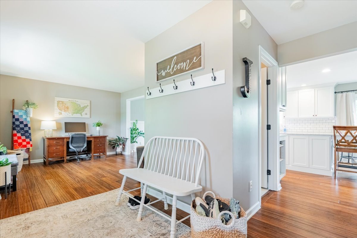 13561 Buck Road, Bloomington, IL 61705