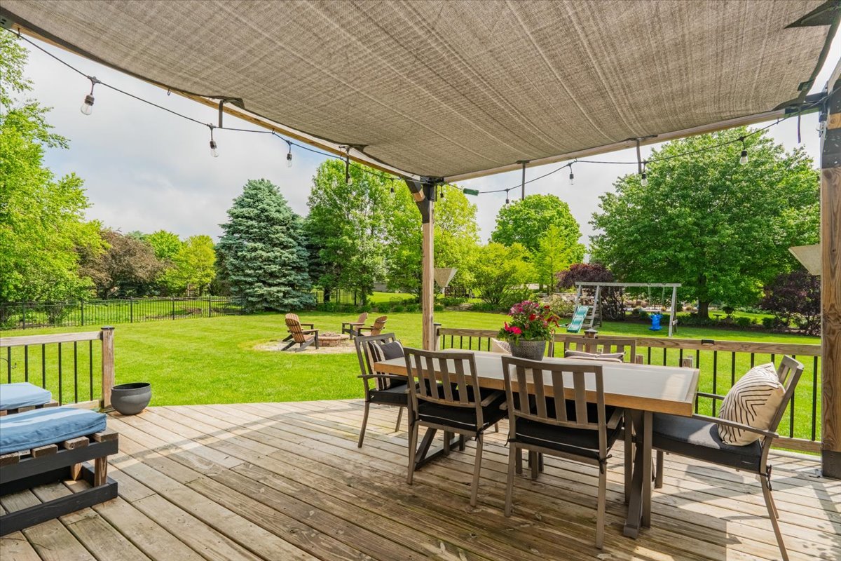 13561 Buck Road, Bloomington, IL 61705