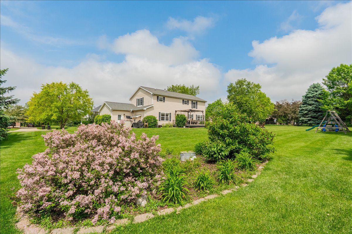 13561 Buck Road, Bloomington, IL 61705