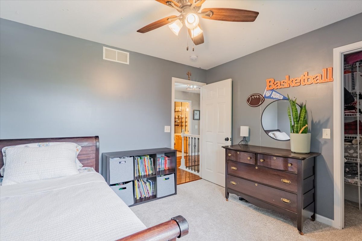 13561 Buck Road, Bloomington, IL 61705