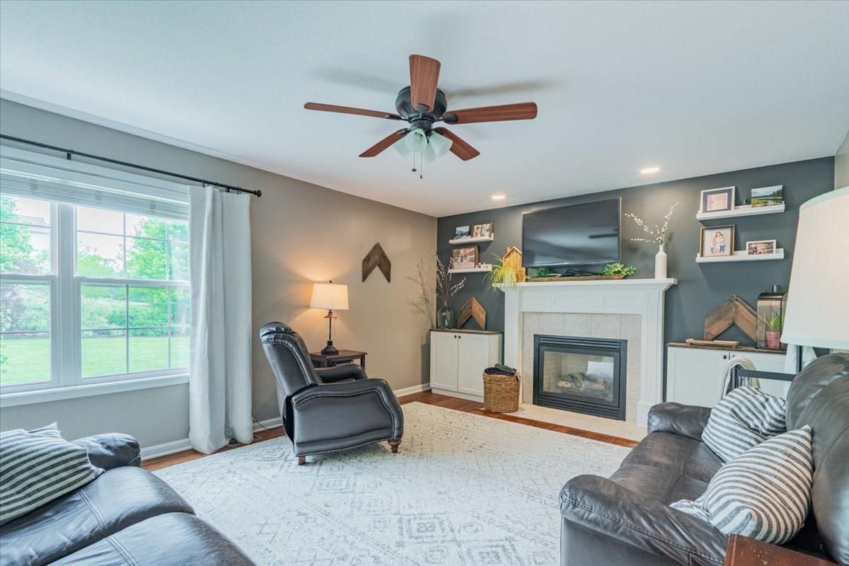 13561 Buck Road, Bloomington, IL 61705