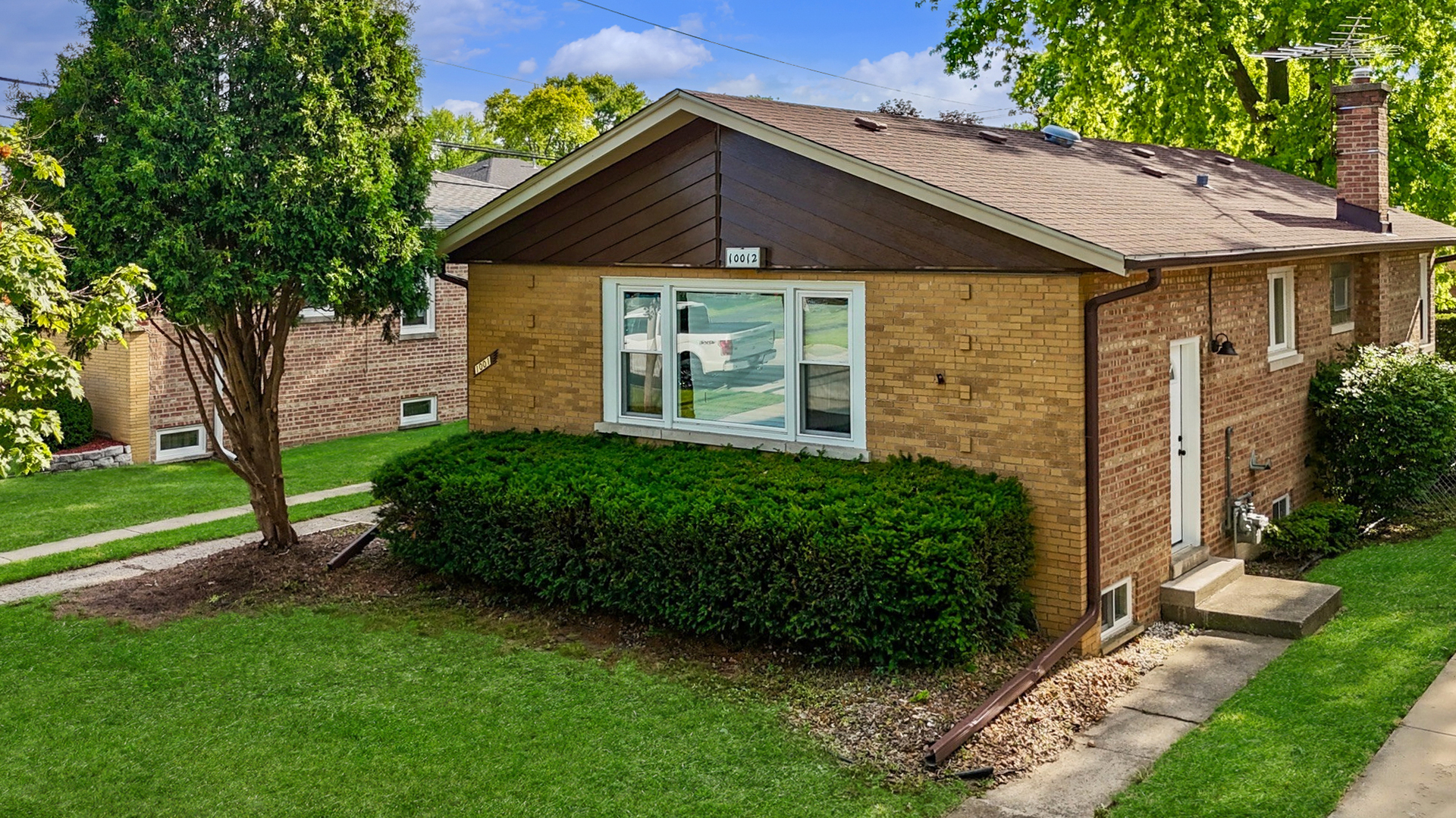 10012 S 52nd Avenue, Oak Lawn, IL 60453