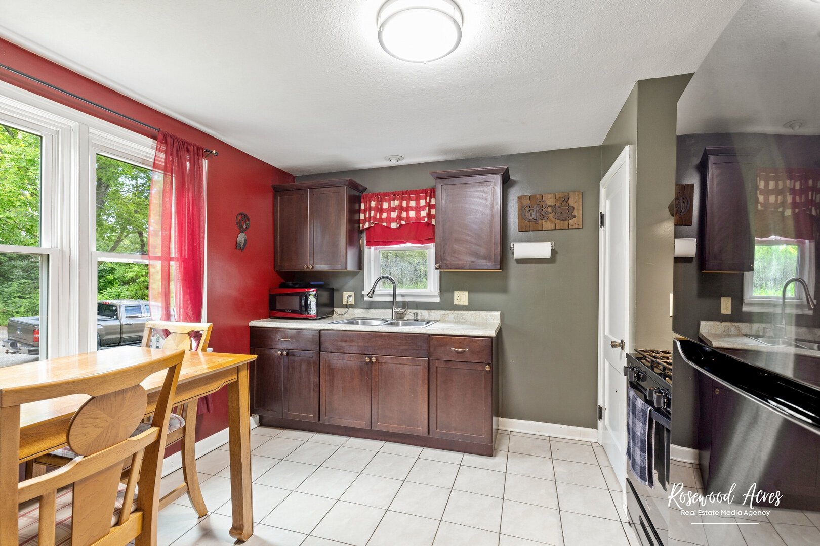 382 N 8th Avenue, Kankakee, IL 60901