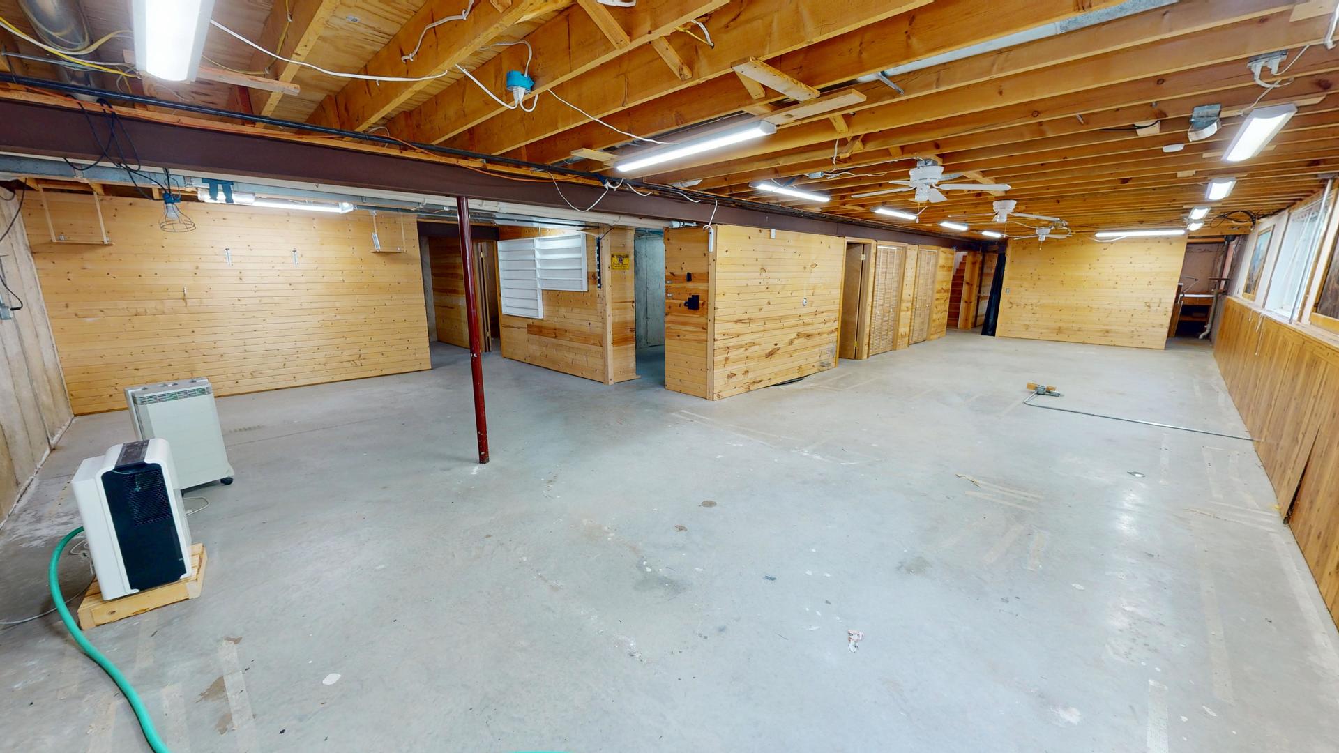 325 W Burlington Drive, Maple Park, IL 60151