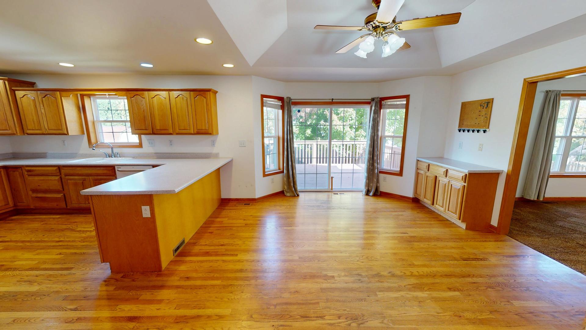 325 W Burlington Drive, Maple Park, IL 60151