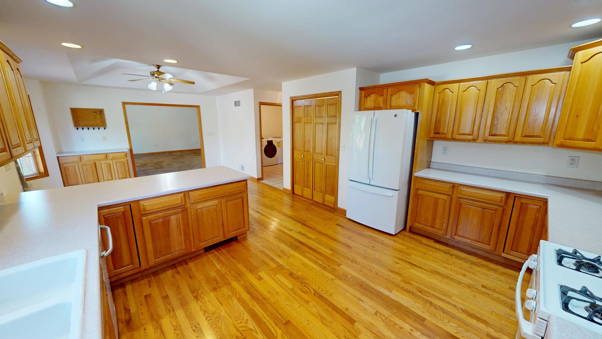 325 W Burlington Drive, Maple Park, IL 60151