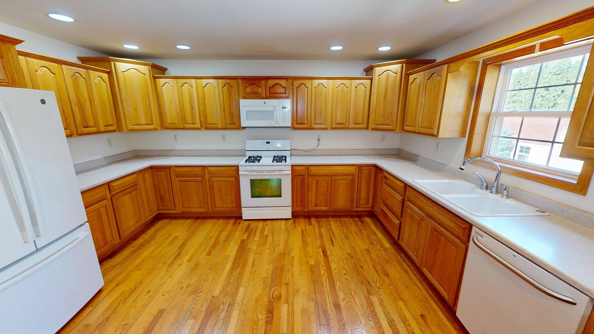 325 W Burlington Drive, Maple Park, IL 60151