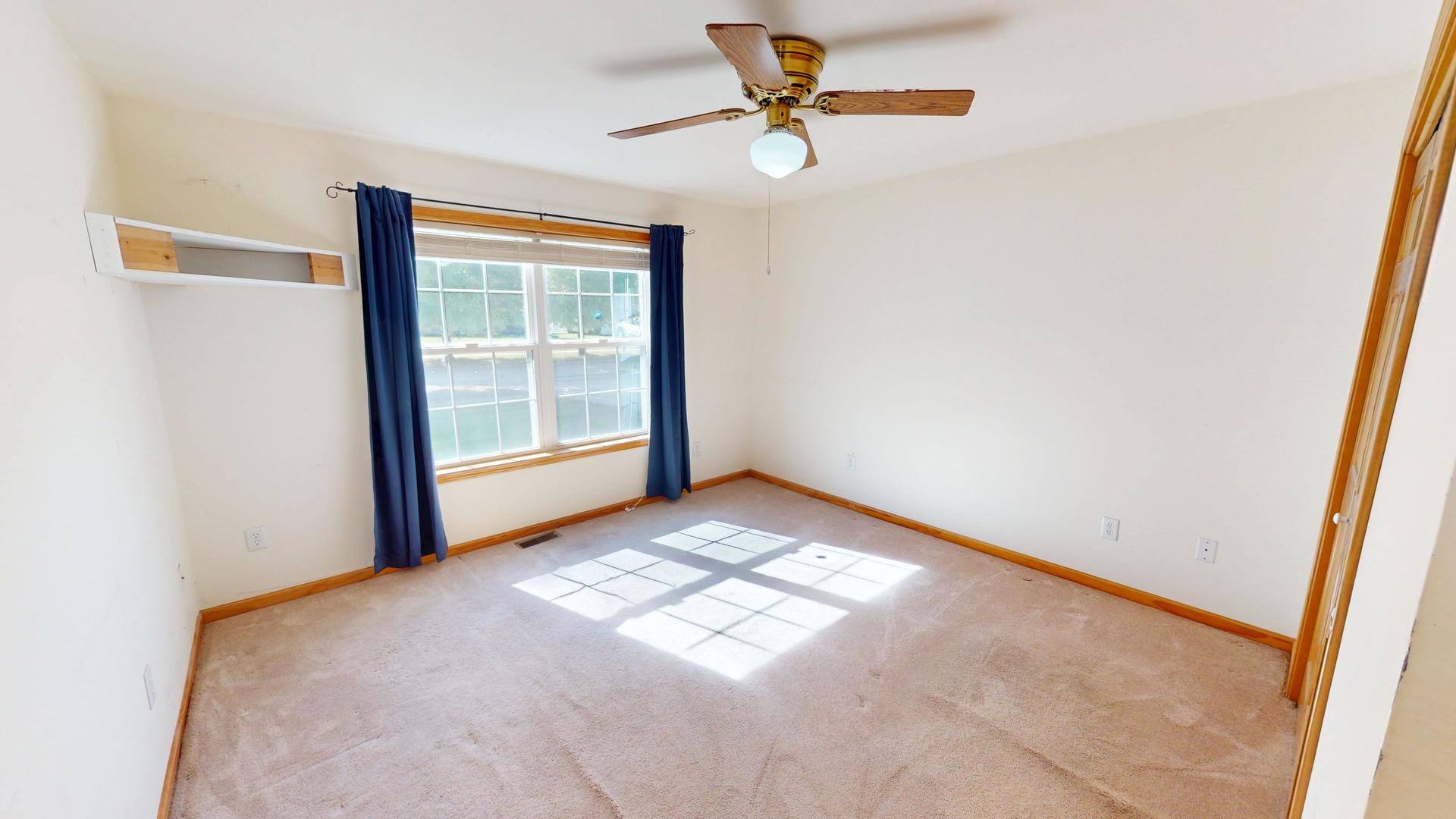 325 W Burlington Drive, Maple Park, IL 60151