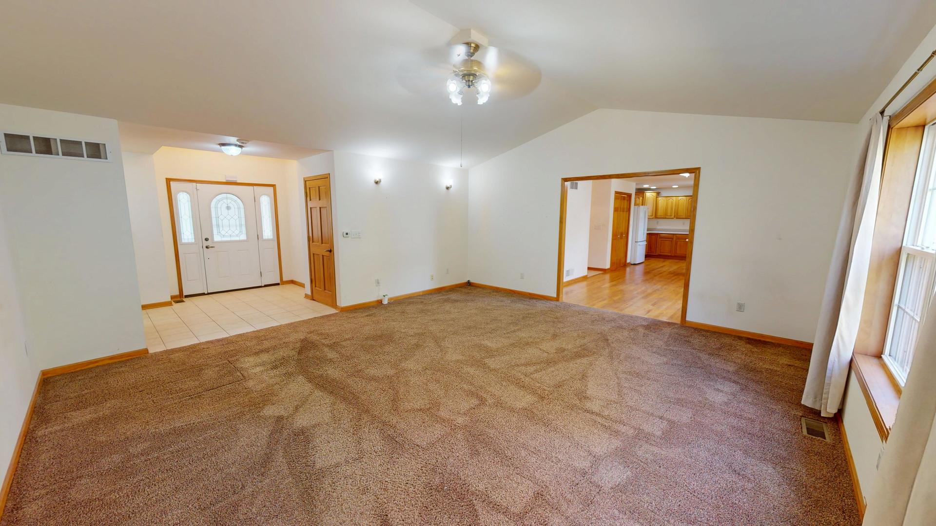 325 W Burlington Drive, Maple Park, IL 60151