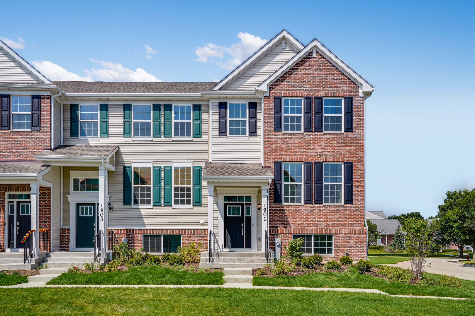 1901 Neubauer Circle, Lindenhurst, IL 60046