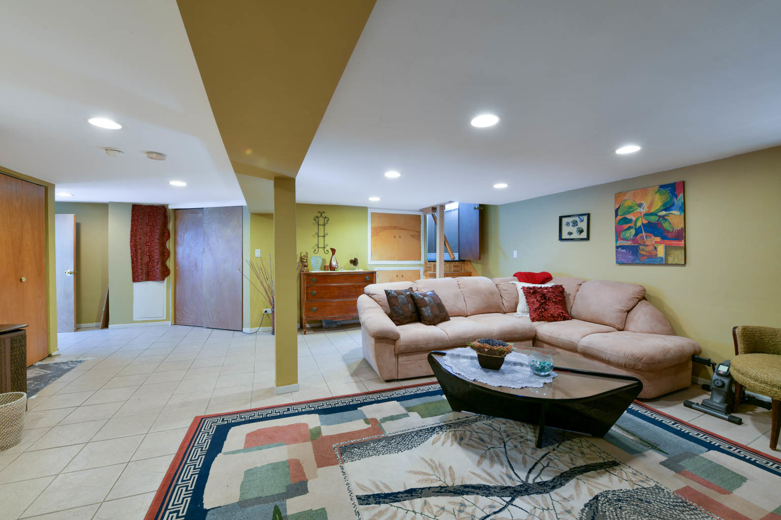 4702 Wesley Terrace, Schiller Park, IL 60176