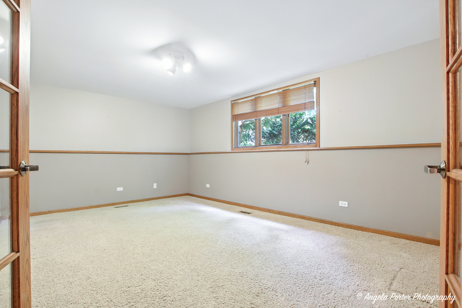 5904 Whiting Drive, McHenry, IL 60050