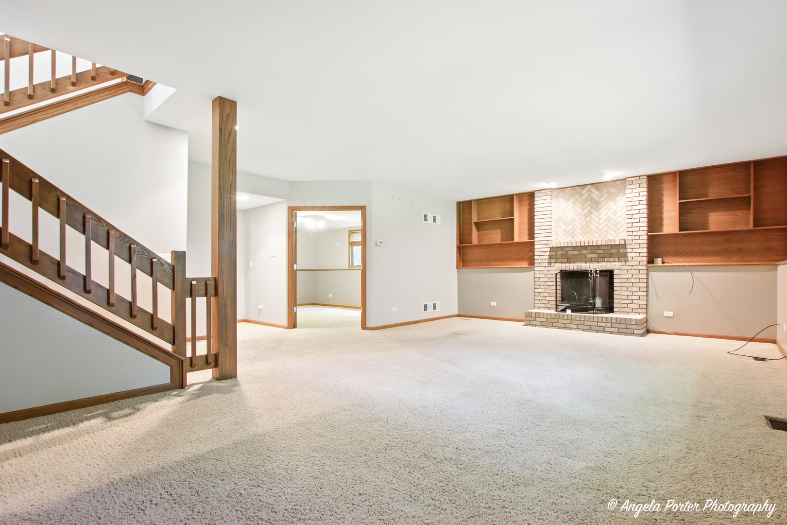 5904 Whiting Drive, McHenry, IL 60050