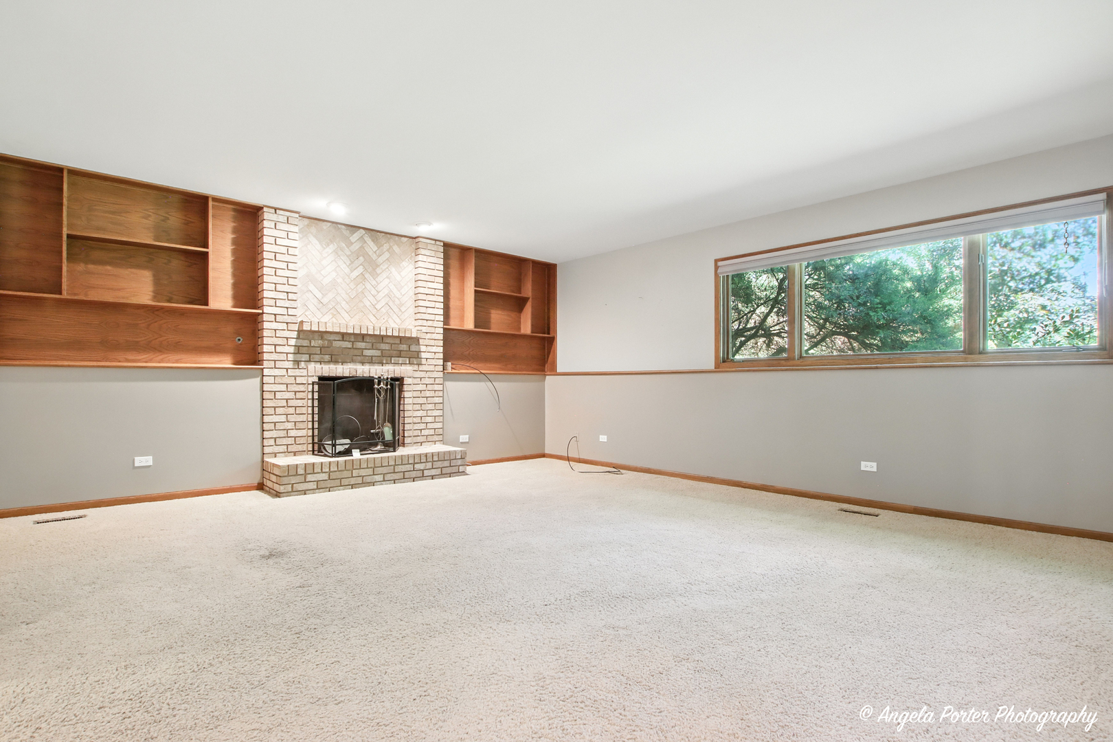 5904 Whiting Drive, McHenry, IL 60050