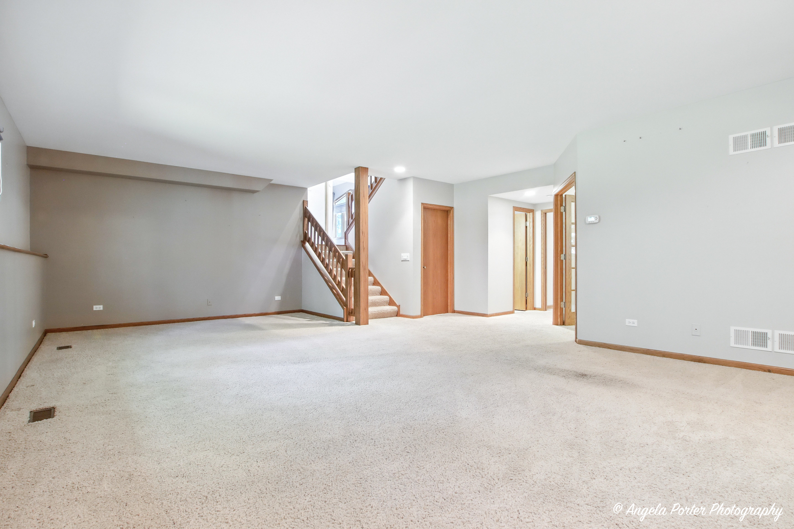 5904 Whiting Drive, McHenry, IL 60050