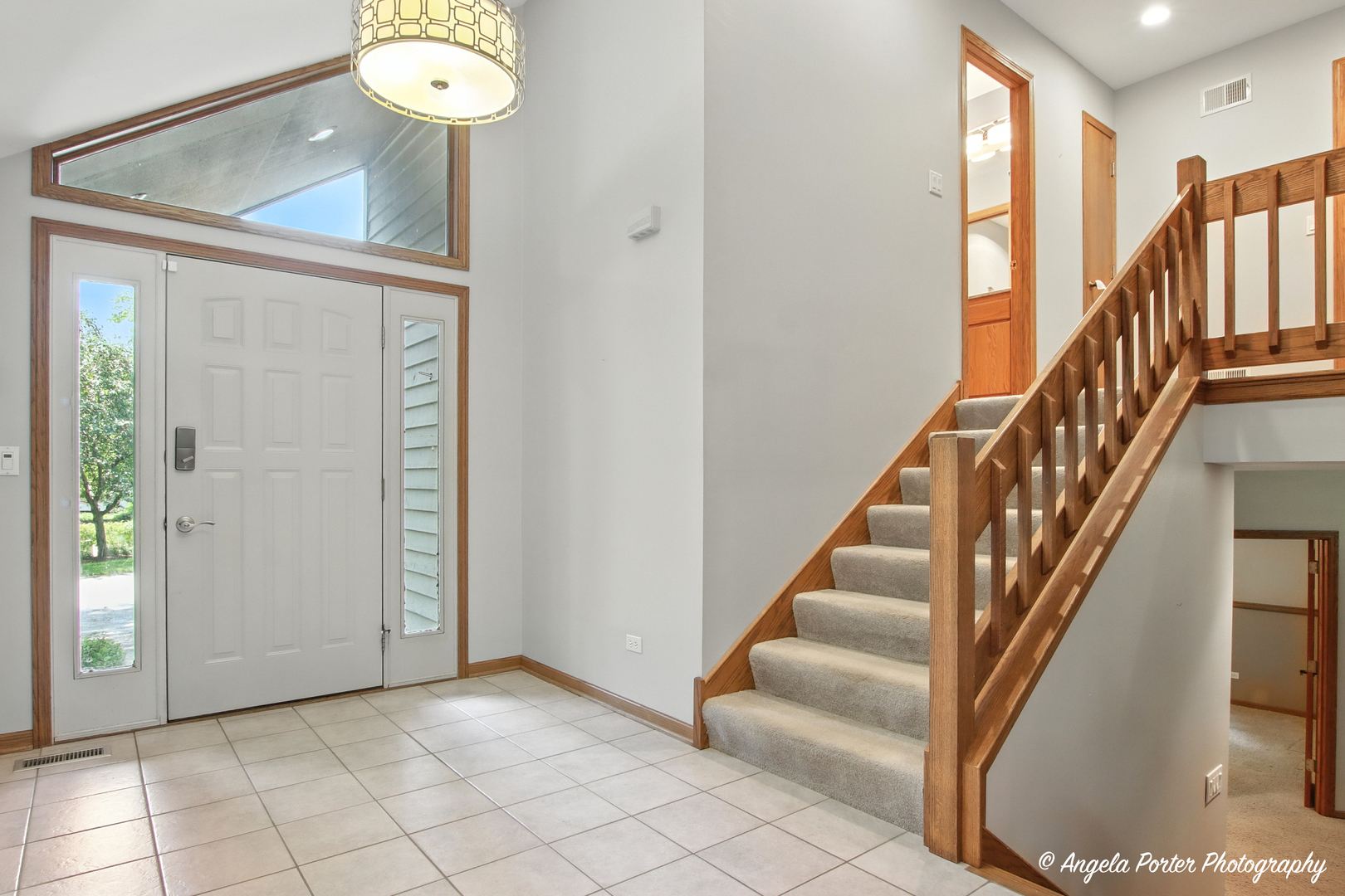 5904 Whiting Drive, McHenry, IL 60050