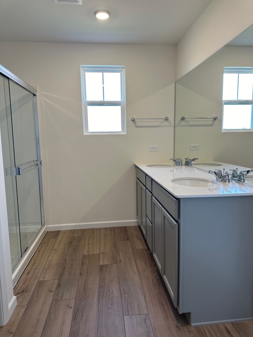 2204 Horseshoe Circle, Naperville, IL 60564