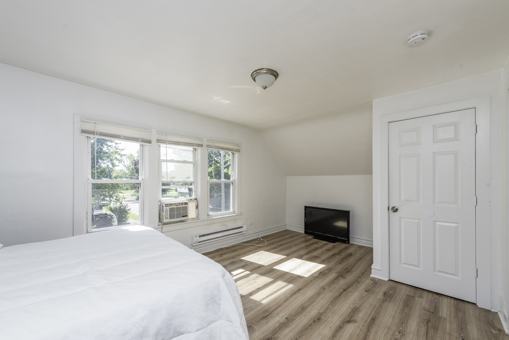 1801 Victoria Avenue #2, North Chicago, IL 60064