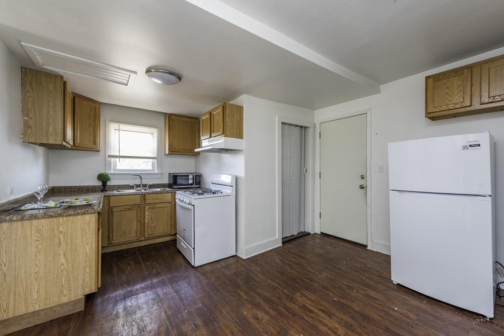 1801 Victoria Avenue #2, North Chicago, IL 60064