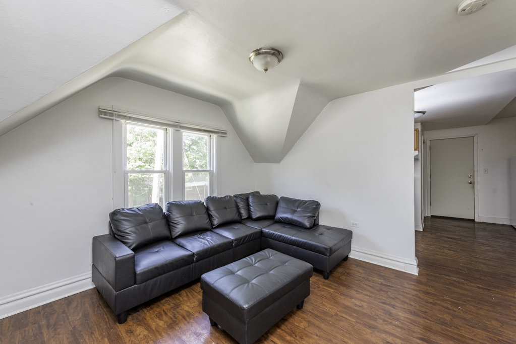 1801 Victoria Avenue #2, North Chicago, IL 60064